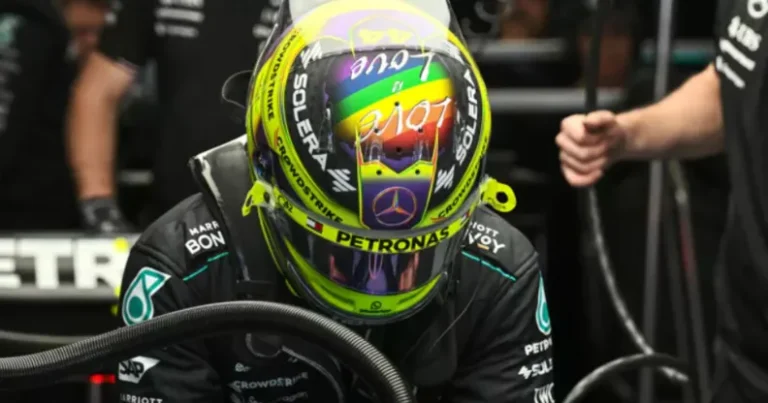 lewis-hamilton-pride-helmet