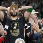 Jayson-Tatum-celebrates-after-the-win-1024x683