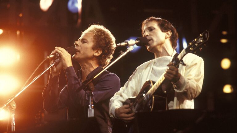 simon-and-garfunkel-gettyimages-84894773