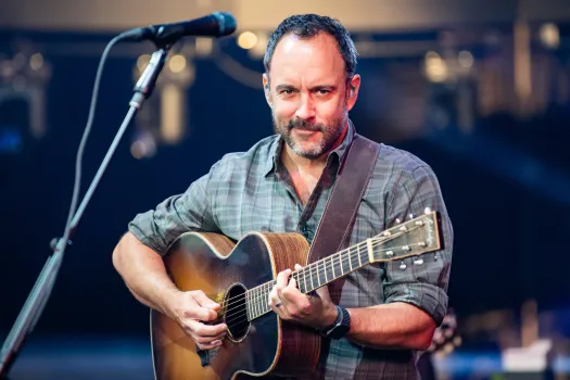 TOP-L-DaveMatthewsReview0812-01