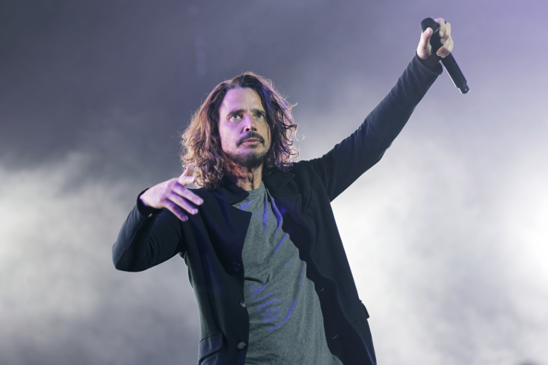 see-photos-from-chris-cornell-last-show-detroit-d74806ba-99e1-40b4-94b3-1edf82e5a6e4